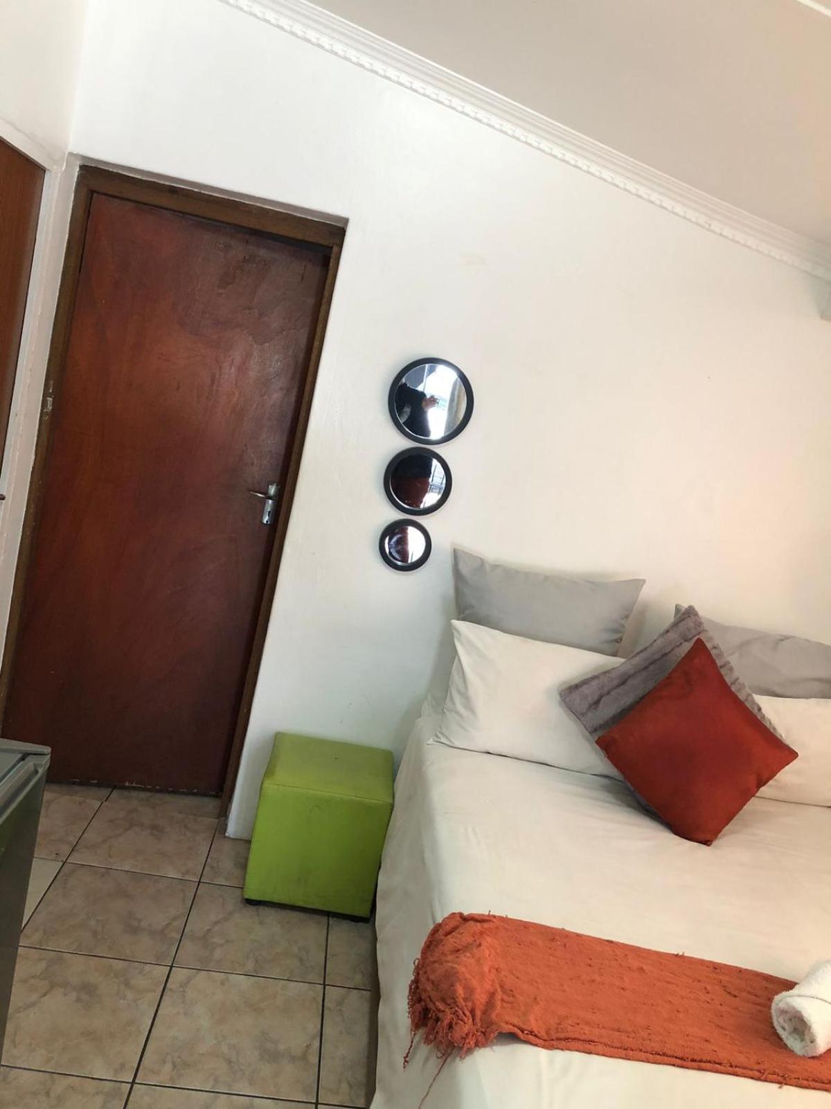 Jnc Lodge Richards Bay Exteriör bild