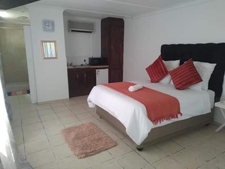 Jnc Lodge Richards Bay Exteriör bild