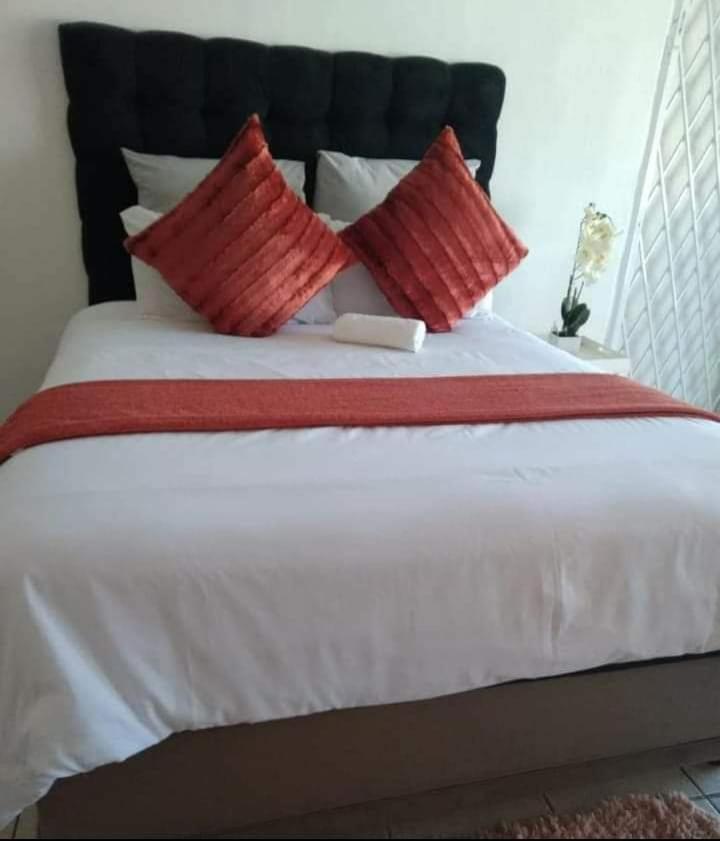 Jnc Lodge Richards Bay Exteriör bild