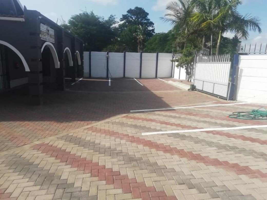 Jnc Lodge Richards Bay Exteriör bild