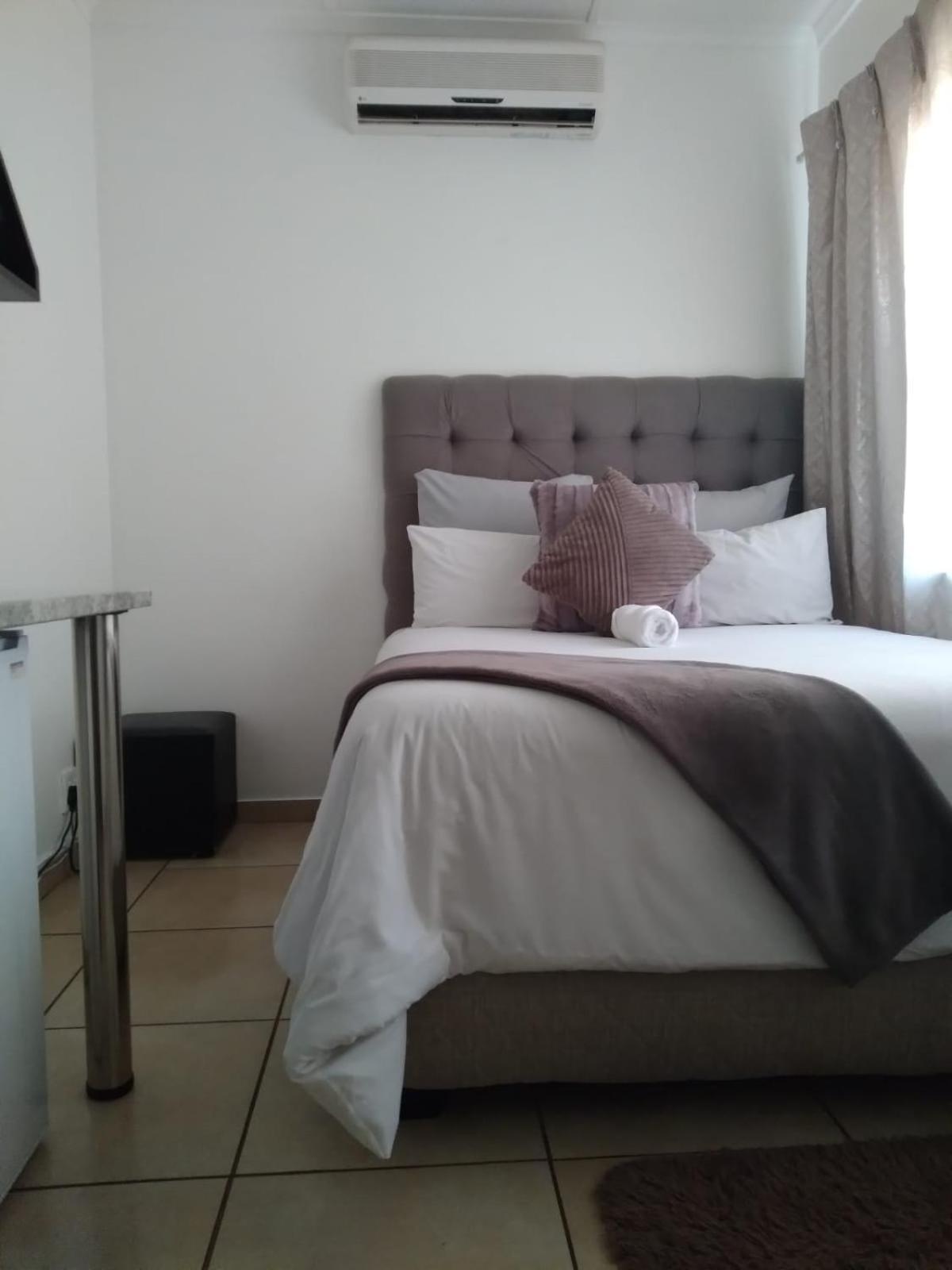 Jnc Lodge Richards Bay Exteriör bild